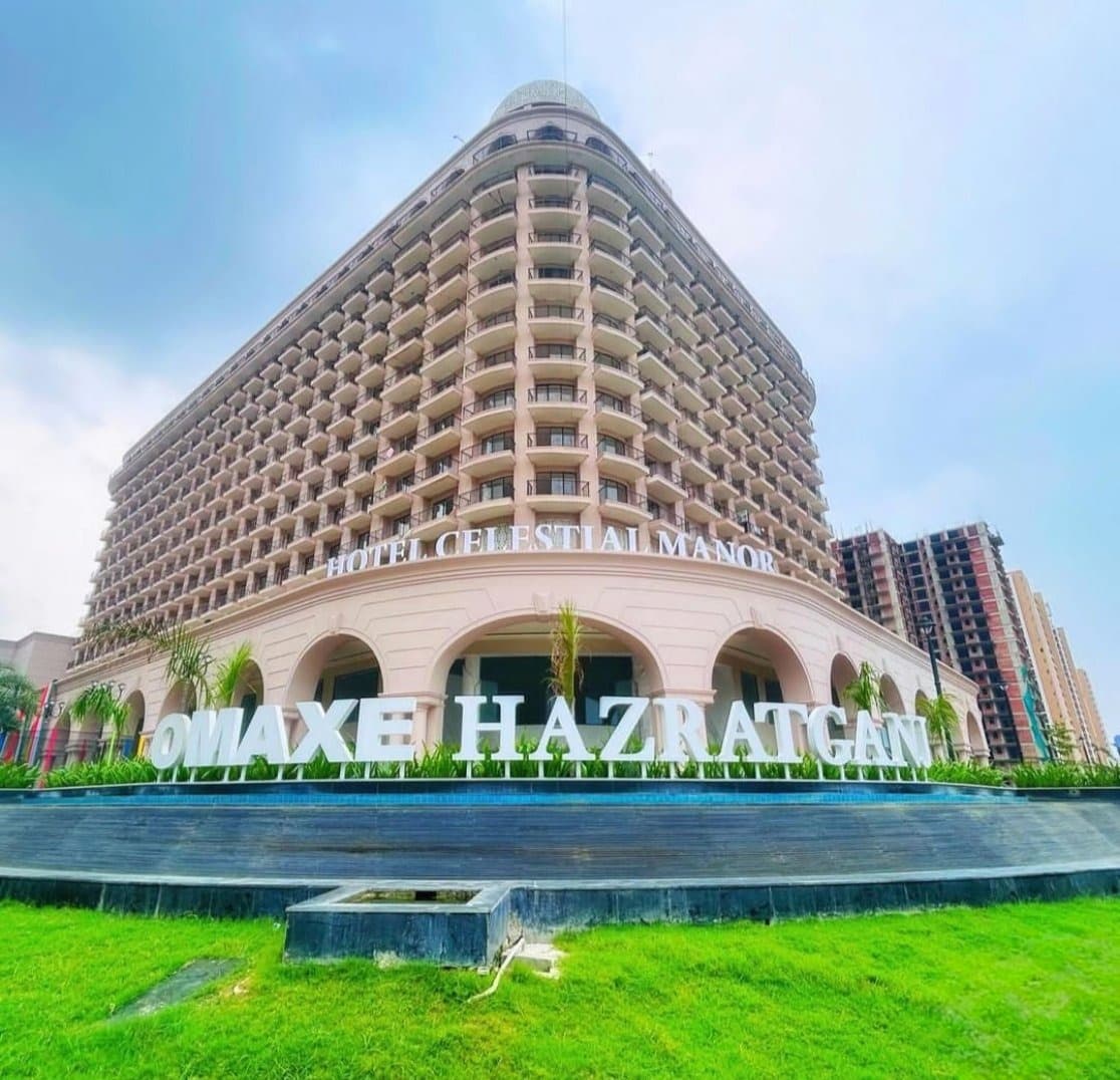 Institutional Commercial Landmark Complex